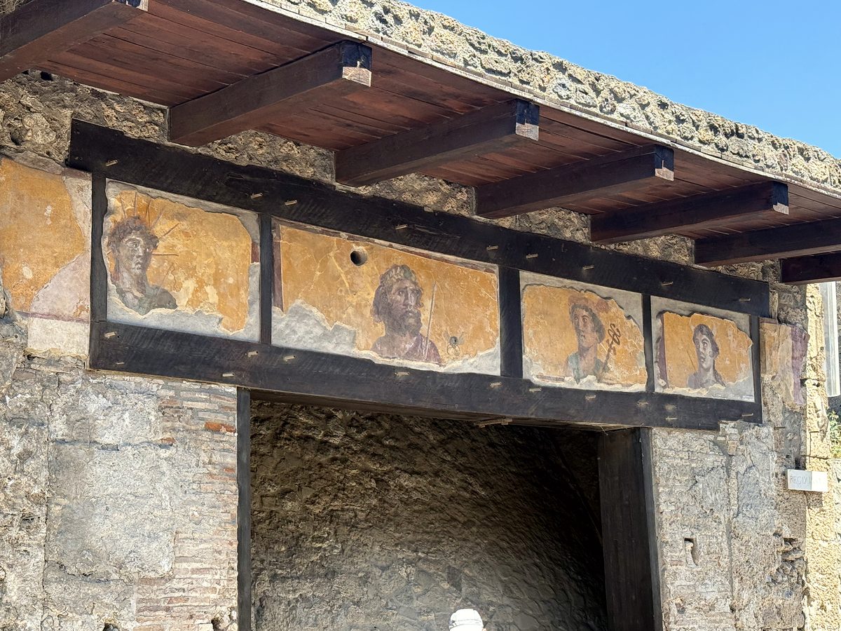 A fresco still on a Pompeii wall