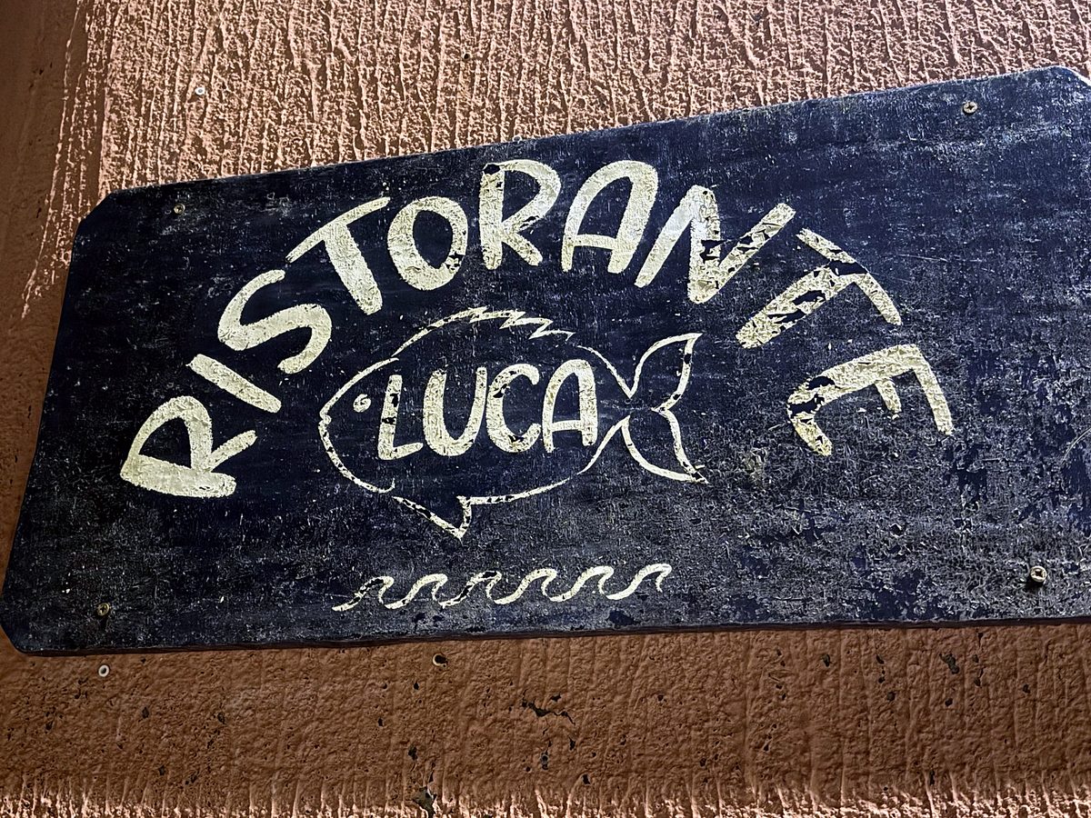 A Ristorante Luca sign in Vernazza