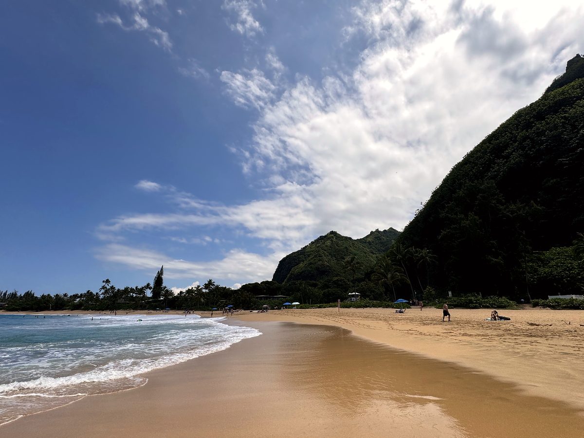 The reef and flat summer water at Tunnels Beach
