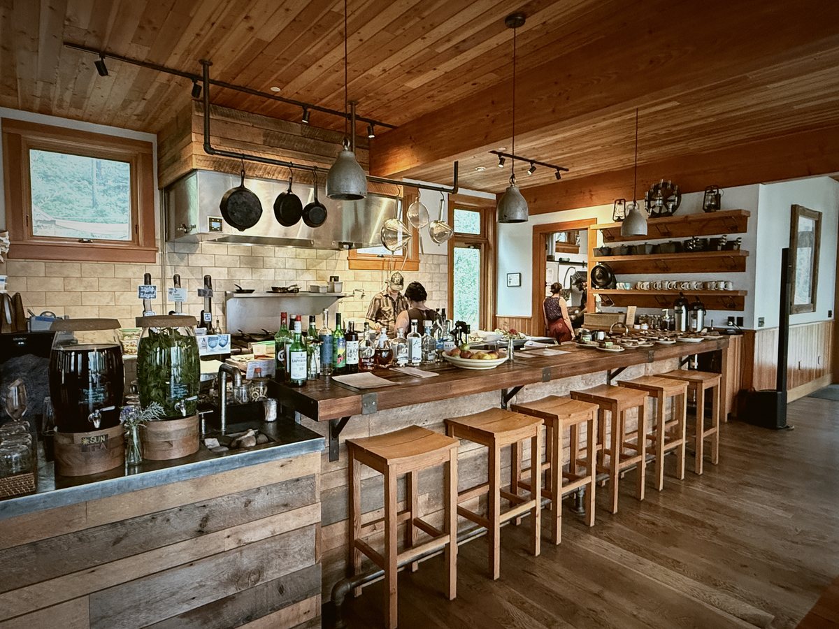 The lodge bar