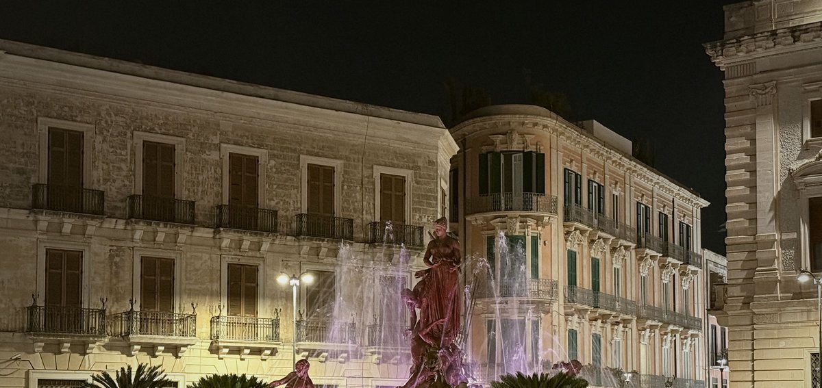 Piazza Archimede at night, Ortigia
